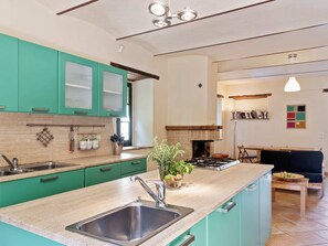 House | Private kitchen | Fridge, highchair