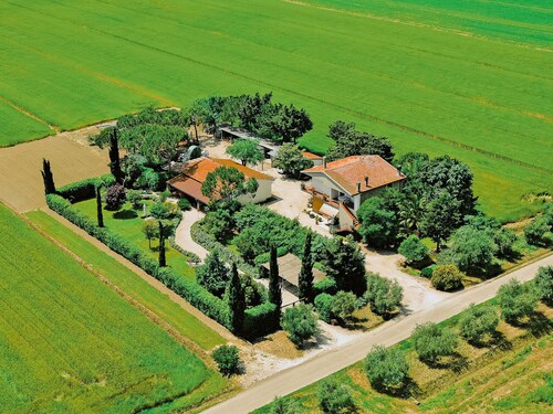 Luxurious Farmhouse in Grosseto with Hot Tub