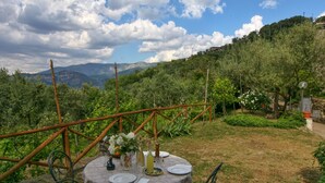Unclassified image, 3 of 30, button - Scenic Sea View Farmhouse in Sant'agnello (Sant'Agnello)