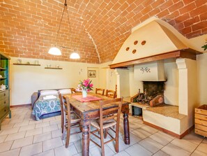 House | Dining - Farmhouse in Montescudaio with Shared Pool near Sea & Park (Montescudaio)