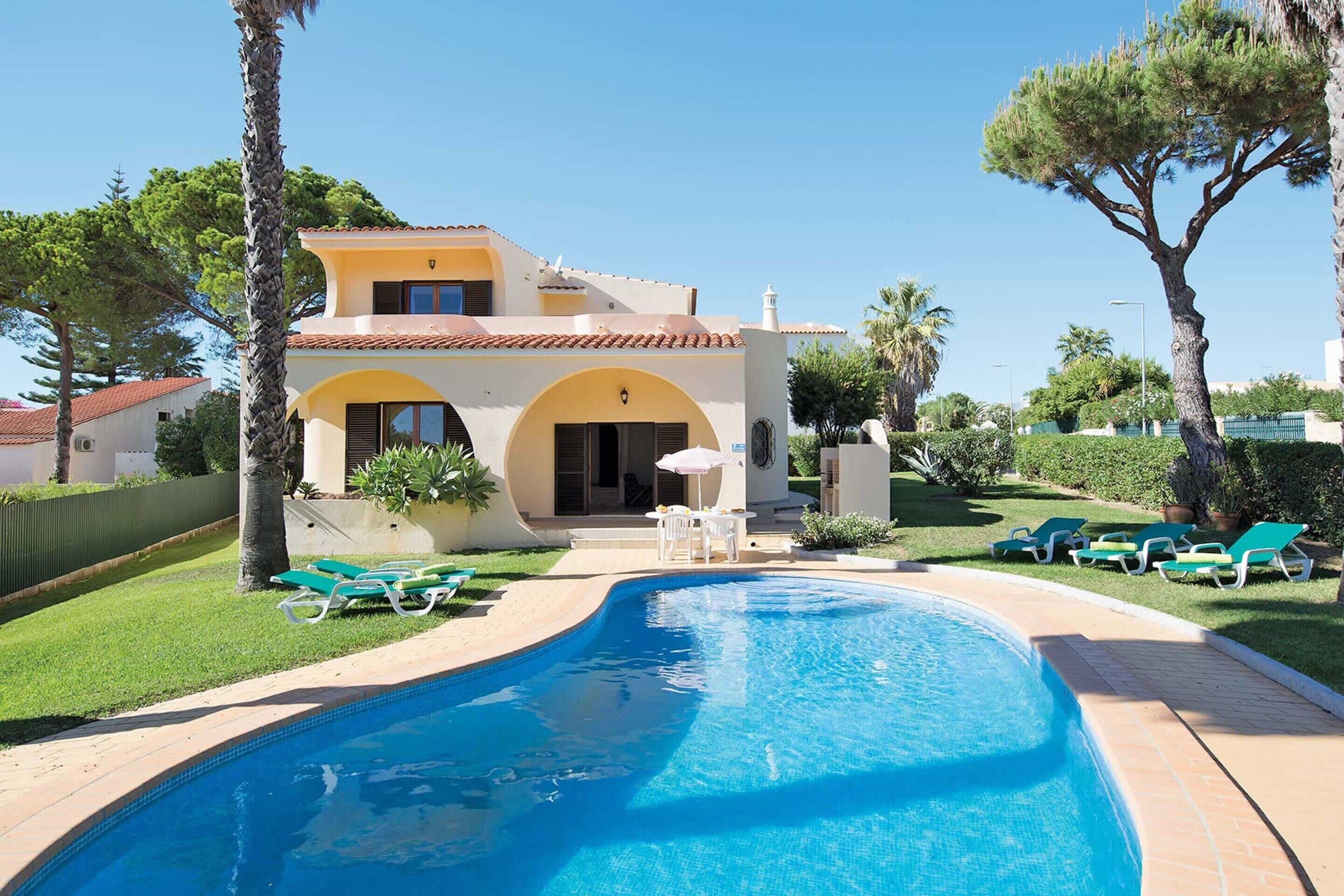 Villa | Pool | Indoor pool, outdoor pool