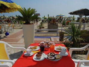 Apartment | Dining - Belvilla by OYO Tortoreto Bilo (Tortoreto)