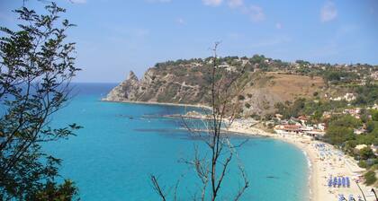 Cozy Holiday Home in Ricadi near Sea