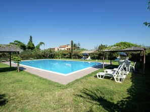 Hus | Pool | Utomhuspool