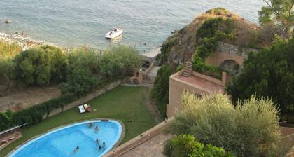 Mansion in Capo Vaticano With Sea Views