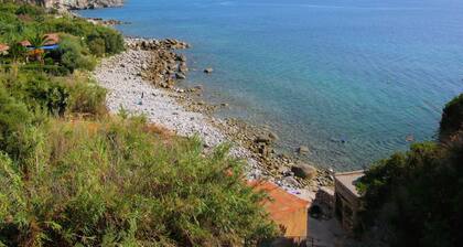 Mansion in Capo Vaticano With Sea Views