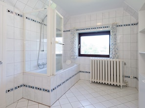 House | Bathroom