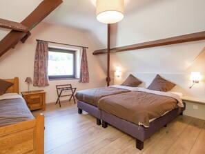 House | 5 bedrooms, individually furnished