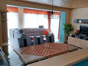 Apartment | Private kitchen | High chair - Lichtenhain Family Fun (Sebnitz)