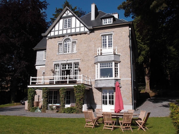 Villa | Exterior