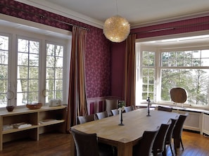 Villa | Dining