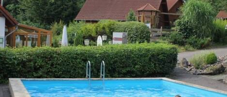 Apartment | Pool | Outdoor pool