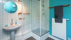 Bathroom - Beautiful Cottage in Coo With Private Pool (Stavelot)