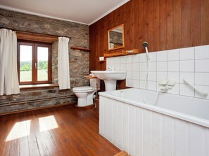 House | Bathroom