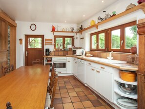 Private kitchen - Heritage Holiday Home in Roumont (Bertogne)