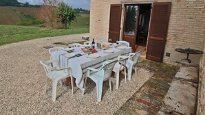 House | Balcony - Luxurious Mansion in Montecassiano With Private Garden (Montecassiano)