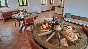 Dining - Luxurious Mansion in Montecassiano With Private Garden (Montecassiano)