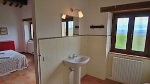 House | Bathroom - Luxurious Mansion in Montecassiano With Private Garden (Montecassiano)
