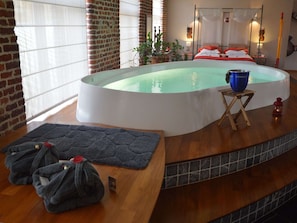 House | Pool