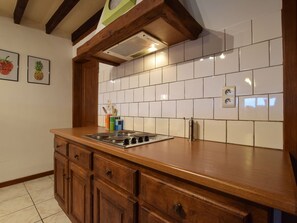 House | Private kitchen | Highchair - Holiday Home in Ardennes With Nature Views (Marche-en-Famenne)