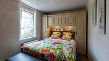 House | 1 bedroom, bed sheets