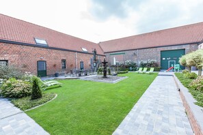 House | Garden - Cozy Home for 4 Guests (Comines-Warneton)