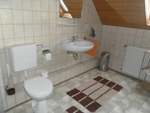 Apartment | Bathroom - Landhaus Nahe Sababurg Schloss (Trendelburg)