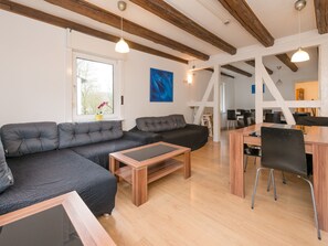 House | Living room - Spacious Group Home near Winterberg & Willingen with Private Garden (Medebach)