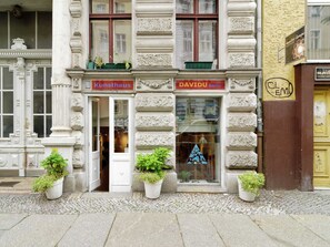 Exterior - Contemporary Apartment in Kreuzberg, Berlin (Berlin)