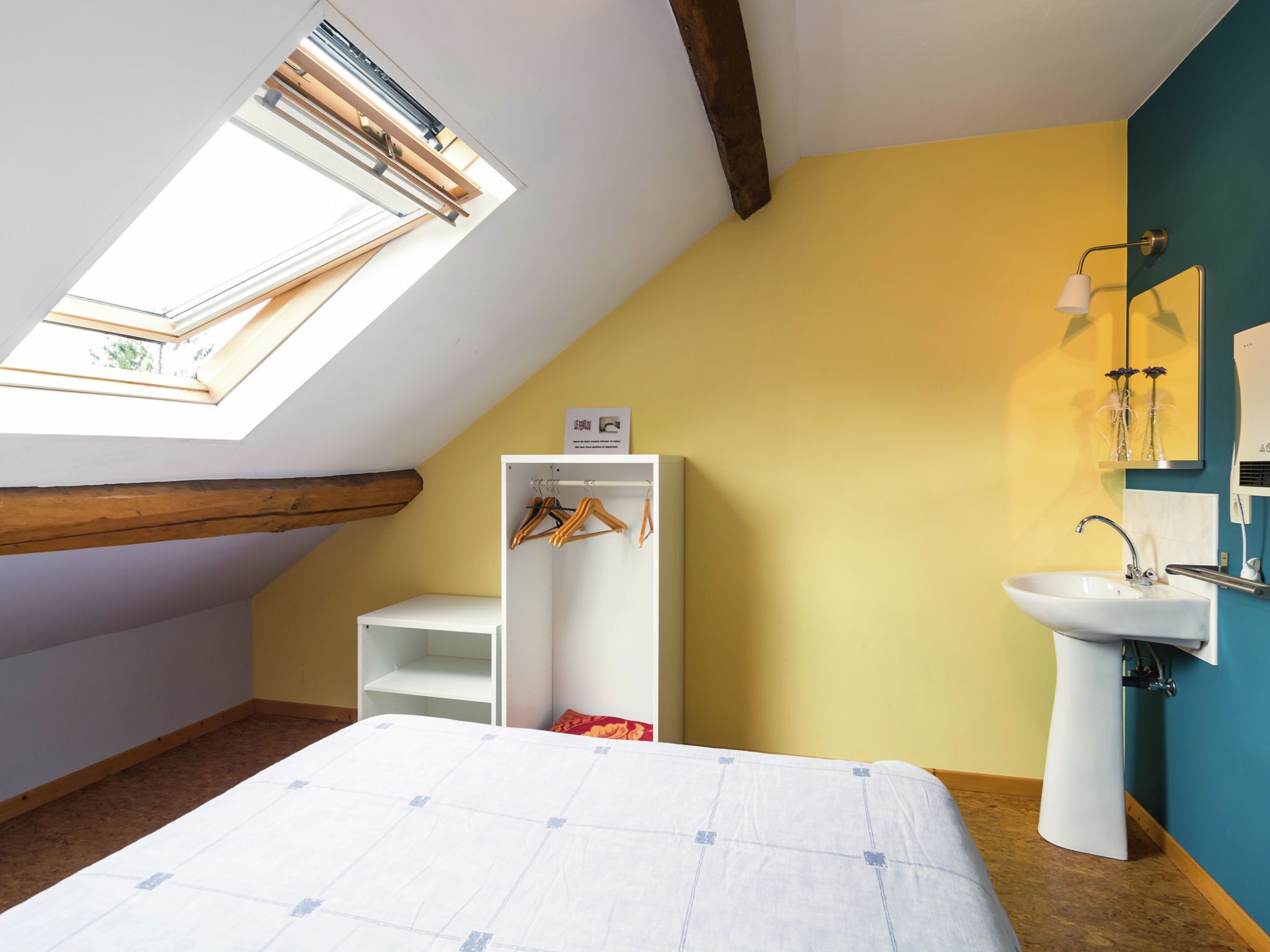 Cottage | 3 bedrooms, individually furnished, iron/ironing board, bed sheets