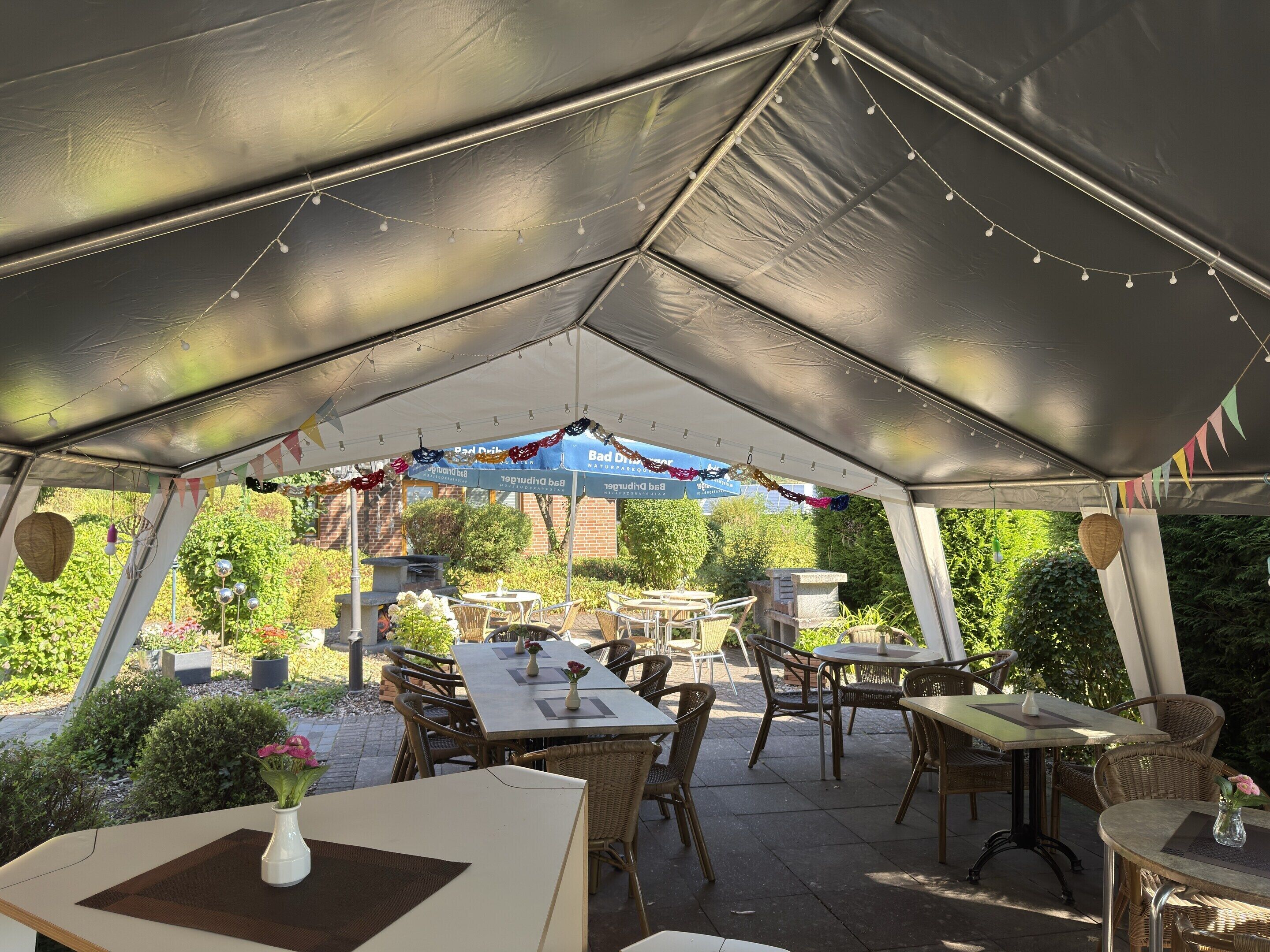 Apartment | Outdoor dining