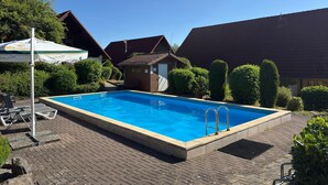 Apartment | Pool - Holiday Home in Germany With Garden Terrace (Brakel)