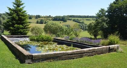Superb Holiday Home With Barbecue