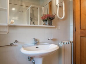 Ferienhaus | Badezimmer