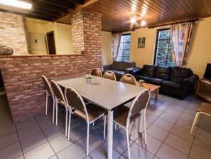 House | Living room | Fireplace - Comfy Bungalow With a Terrace, in the Ourthedal (Houffalize)