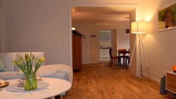 Apartment | Dining