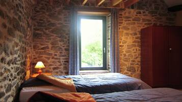 House | 2 bedrooms, individually furnished, bed sheets