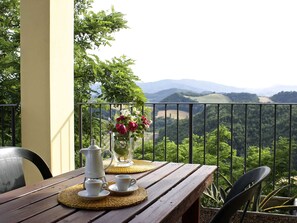 Apartment | Dining