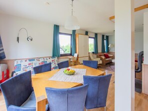 Apartment | Dining
