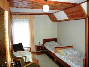 獨棟房屋 | 2 間臥室、布置獨特、床單
