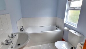 Baignoire, serviettes fournies