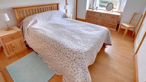 1 chambre, ameublement personnalisé, draps fournis