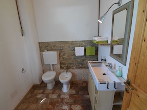 House | Bathroom