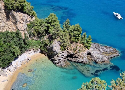 Belvilla by OYO Casa Blu