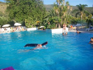 Hus | Pool | Utomhuspool