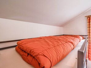 Rumah | 1 kamar tidur dan dilengkapi dengan perabotan berbeda-beda