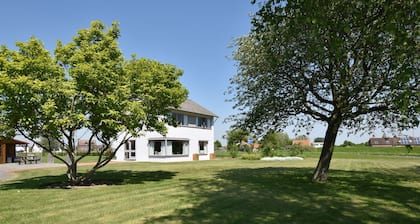 Peaceful Villa With Garden, Balcony, Basement, Football Goal