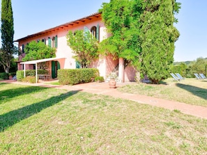 Exterior - Beautiful Farmhouse in San Vivaldo With Swimming Pool (Montaione)