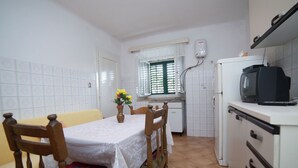 Apartment | Tempat makan