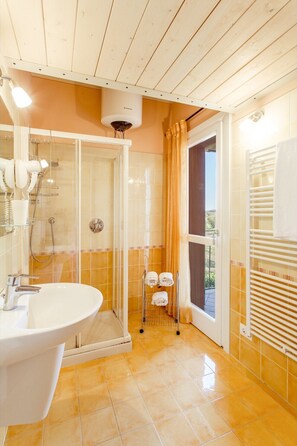 House | Bathroom